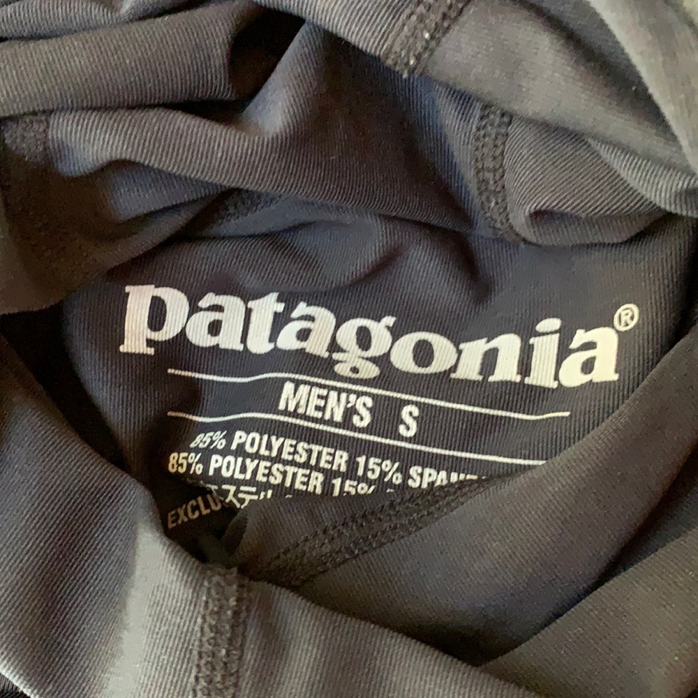 Patagonia men’s small hooded rash guard